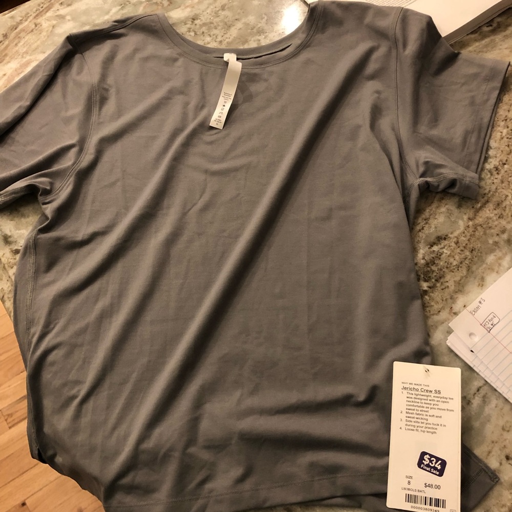 Lululemon gray shirt